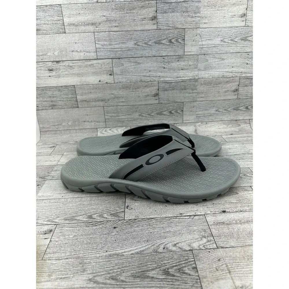 Oakley Supercoil 2.0 Men Grey Flip Flop Sandals 13477-22Y Size 12